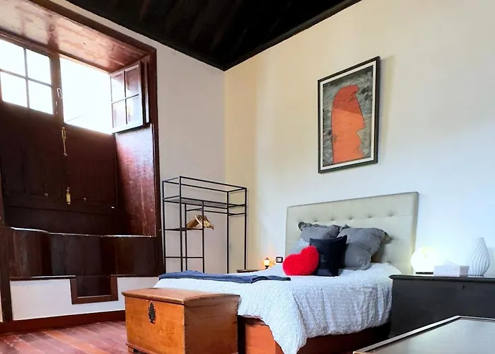 Traditional Full House - Gara & Chico *