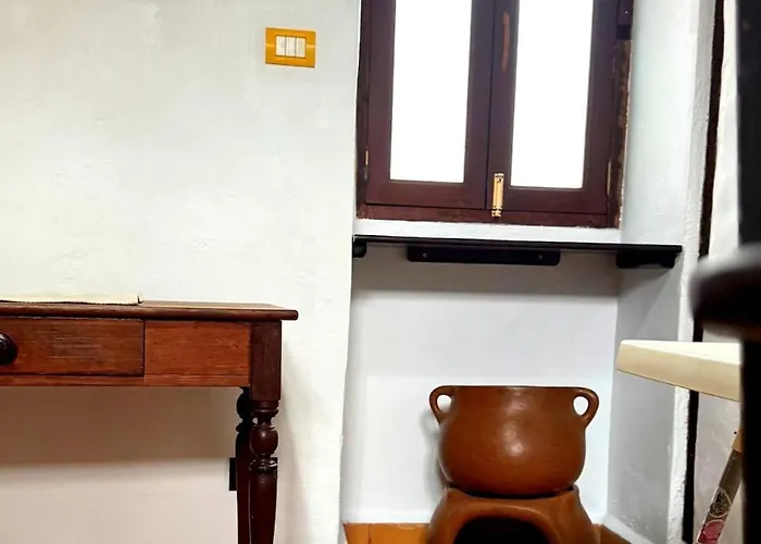 Traditional Full House - Gara & Chico *