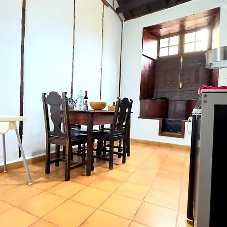 Traditional Full House - Gara & Chico Сasa de vacaciones *