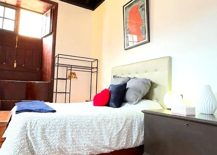 Traditional Full House - Gara & Chico *