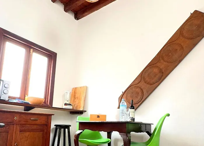 Traditional Full House - Gara & Chico *