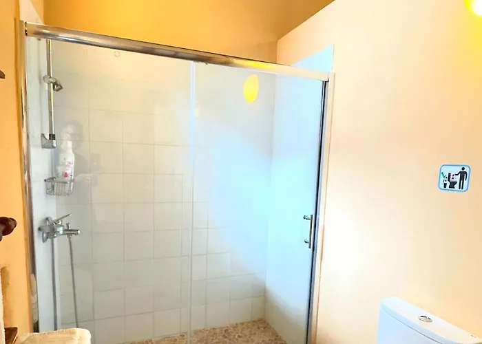 Traditional Full House - Gara & Chico *