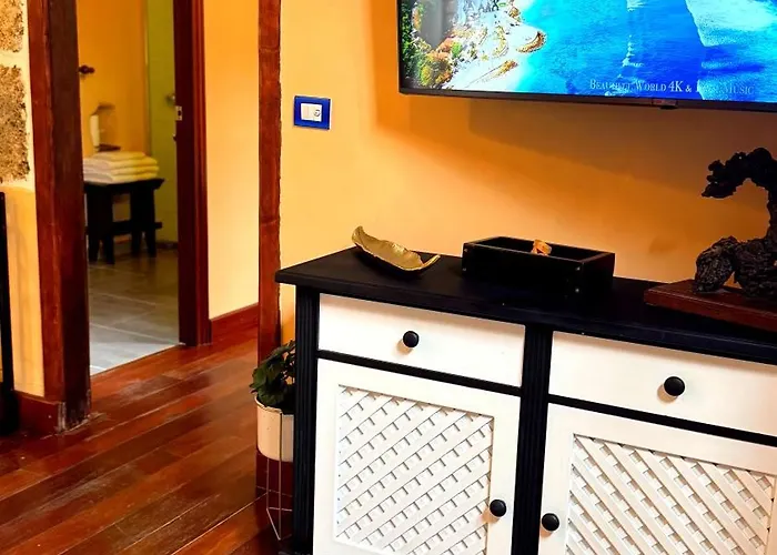 Traditional Full House - Gara & Chico