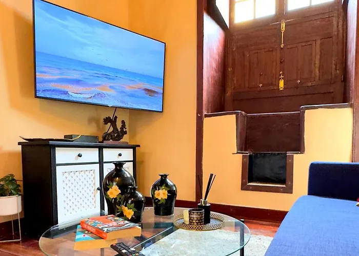 Traditional Full House - Gara & Chico *