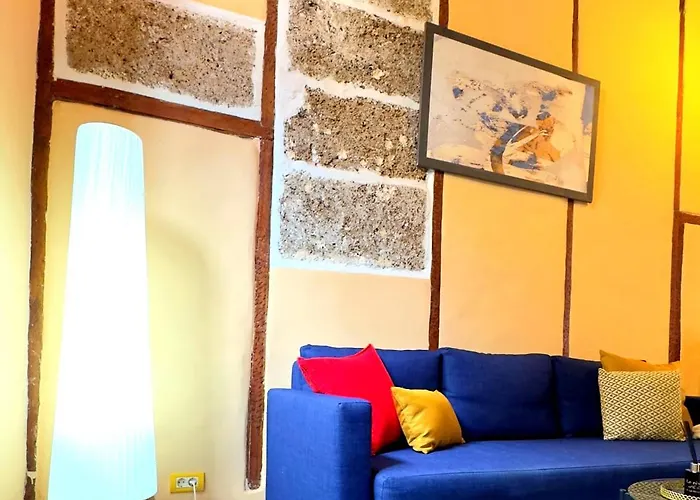 Traditional Full House - Gara & Chico