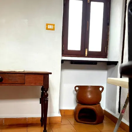 Traditional Full House - Gara & Chico *