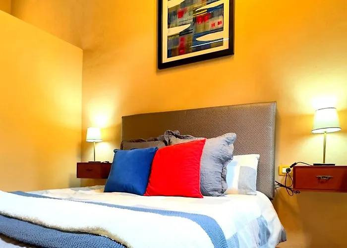 Traditional Full House - Gara & Chico